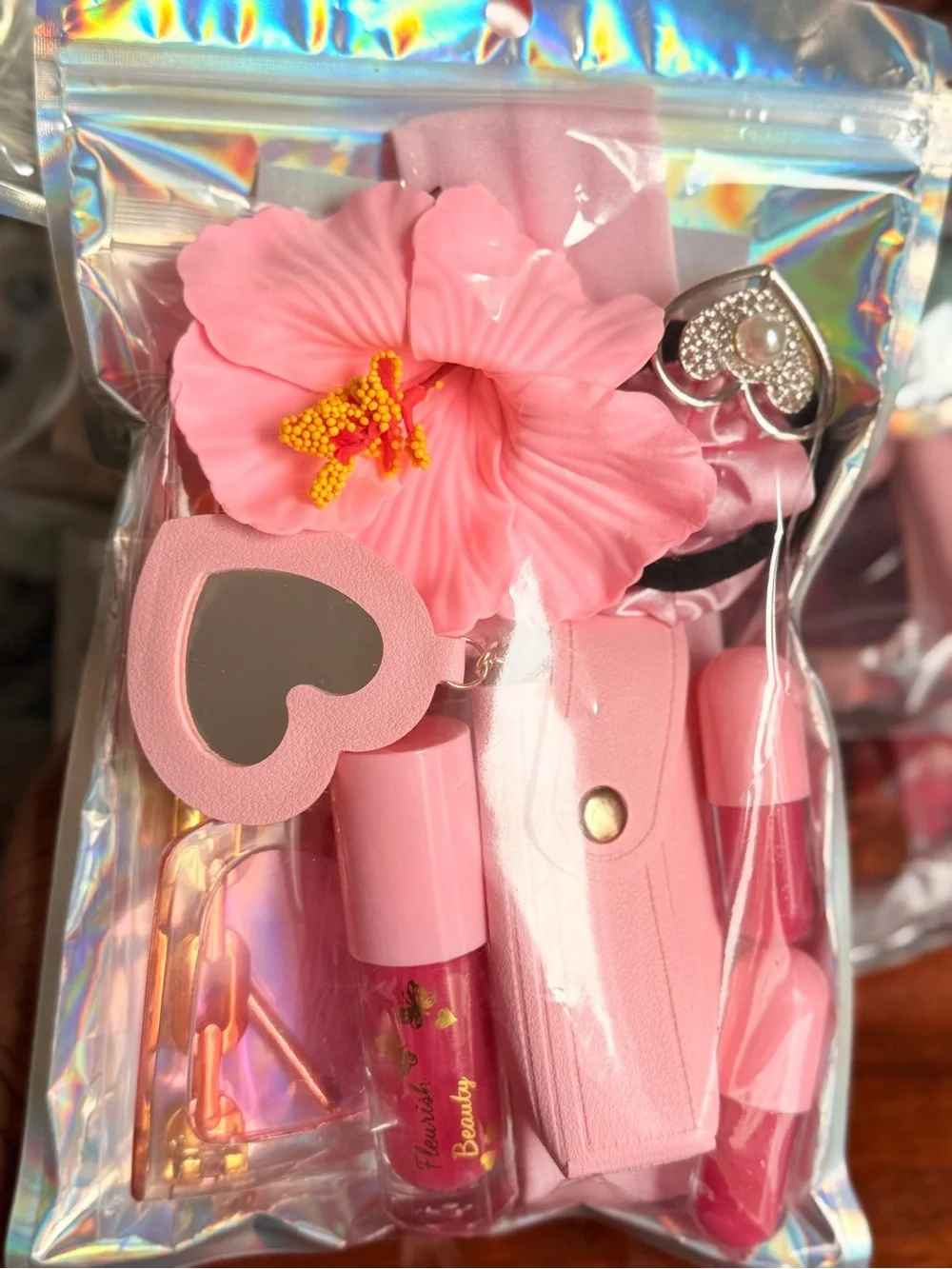 Beauty Gift Set | 2 Lip Gloss + Accessories | $20